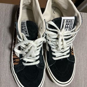 ZEBRA VANS WOMENS 8.5